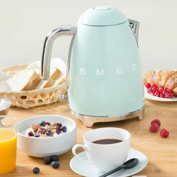 Smeg KLF03PGUK Electric Kettle 1.7L Pastel Green